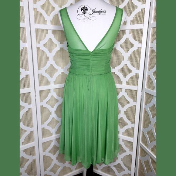 David's Bridal Green Sweetheart Illusion Neckline Mesh Short Dress Size 8 - Picture 5 of 14